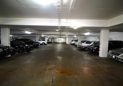 Tiefgaragen-Stellplatz