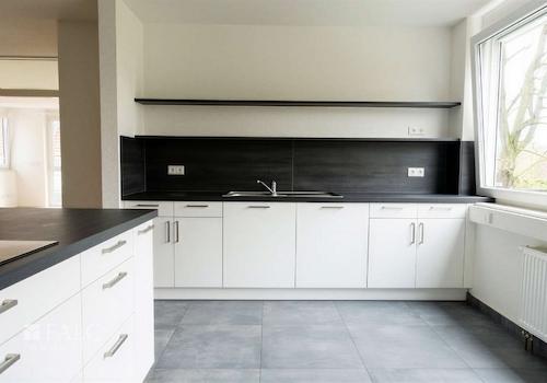 Küche - (KI bearbeitet)