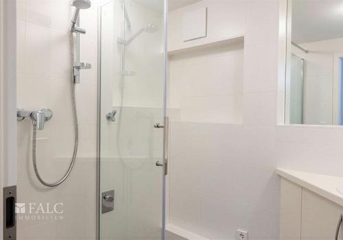 Badezimmer 2 - (KI bearbeitet)