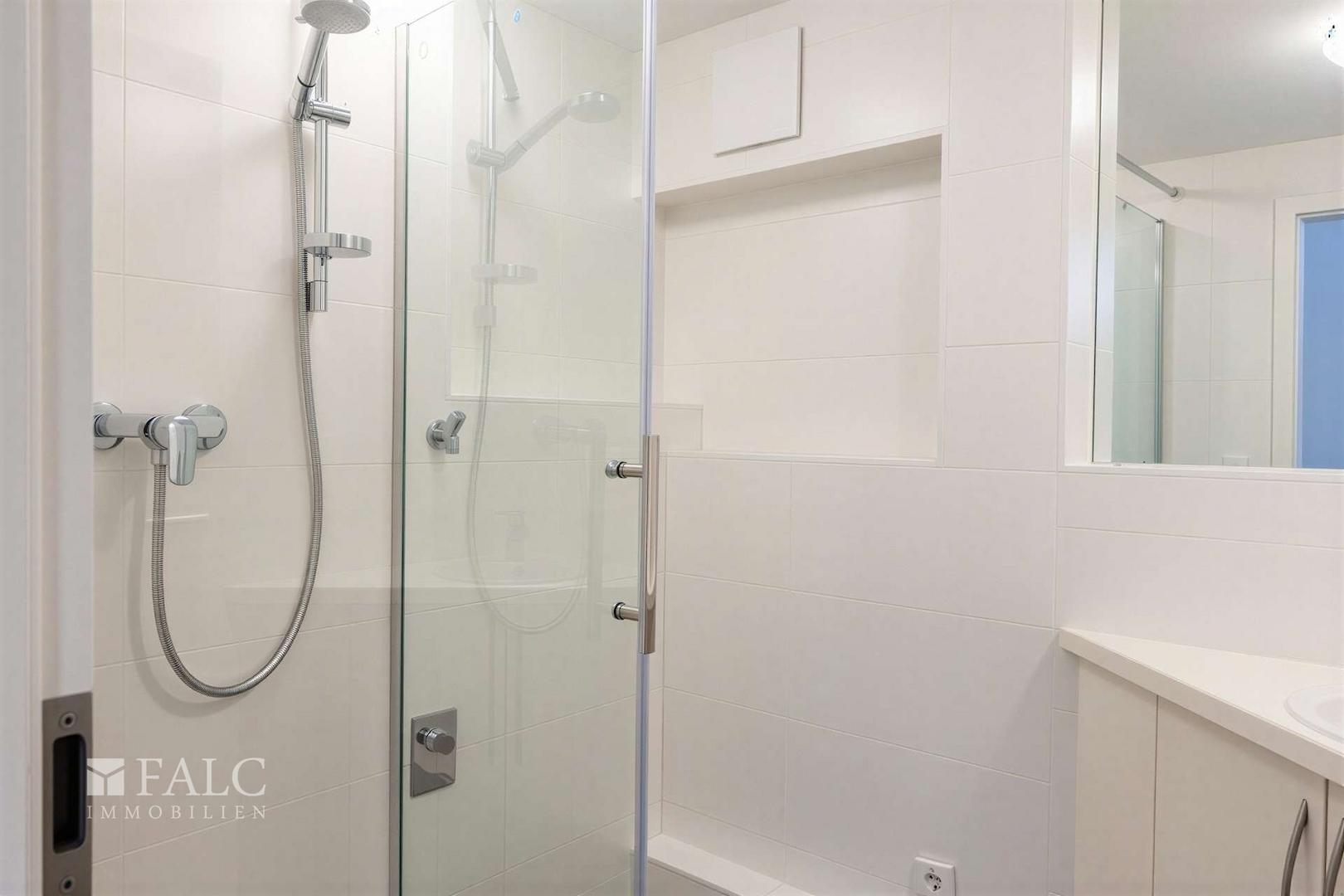 Badezimmer 2 - (KI bearbeitet)