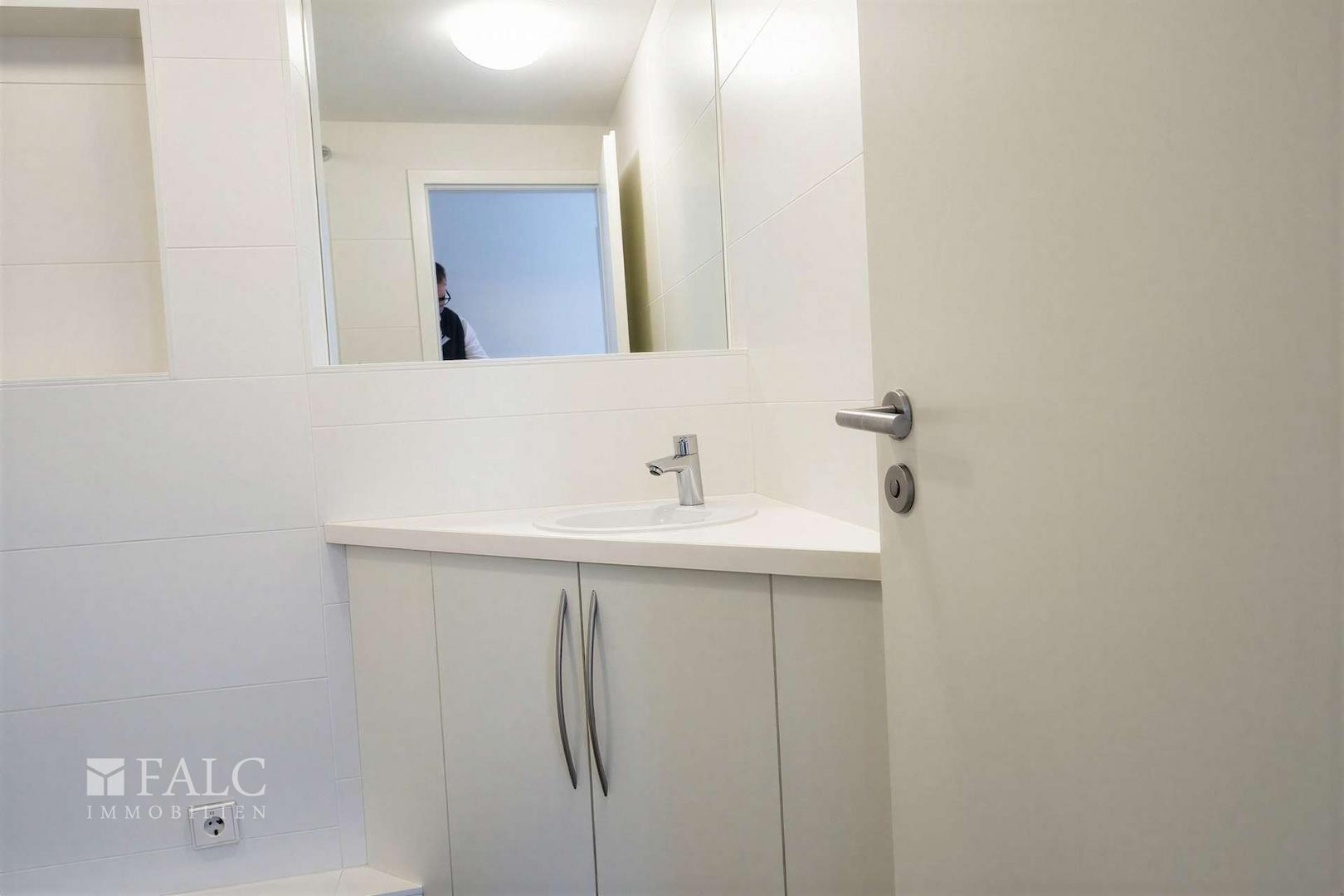Badezimmer 2 - (KI bearbeitet)