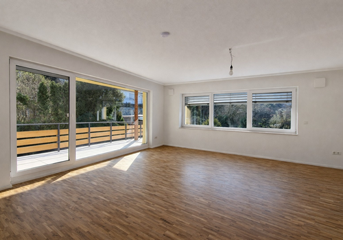 Wohnzimmer mit Waldblick