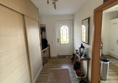 Flur mit Einbauschrank