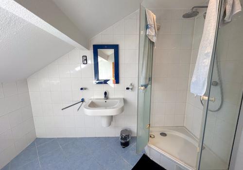 53 WE4 Badezimmer DG