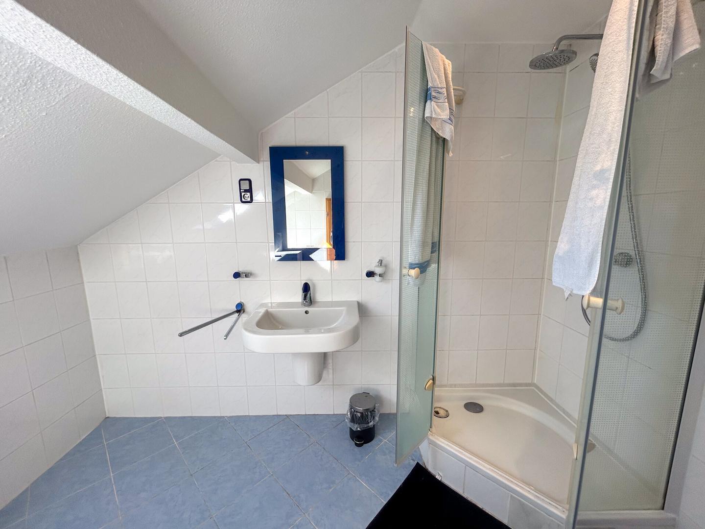 53 WE4 Badezimmer DG