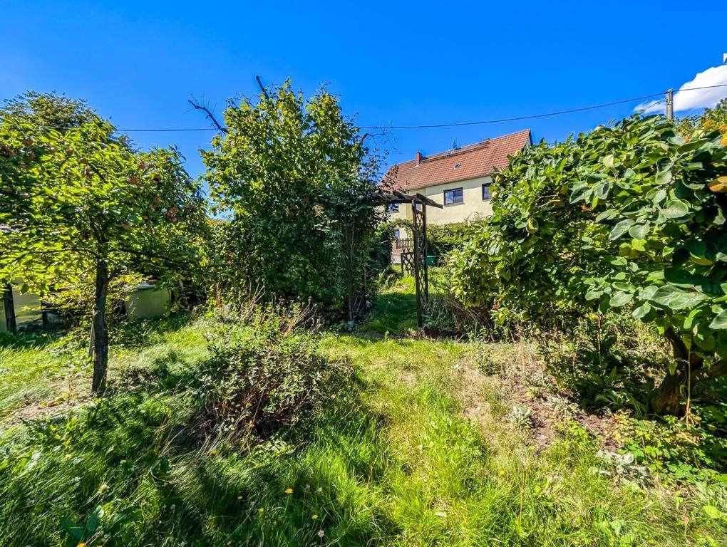 Hausanblick aus dem Garten