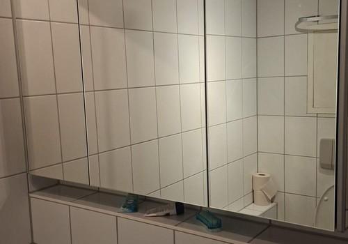 Badezimmerschrank