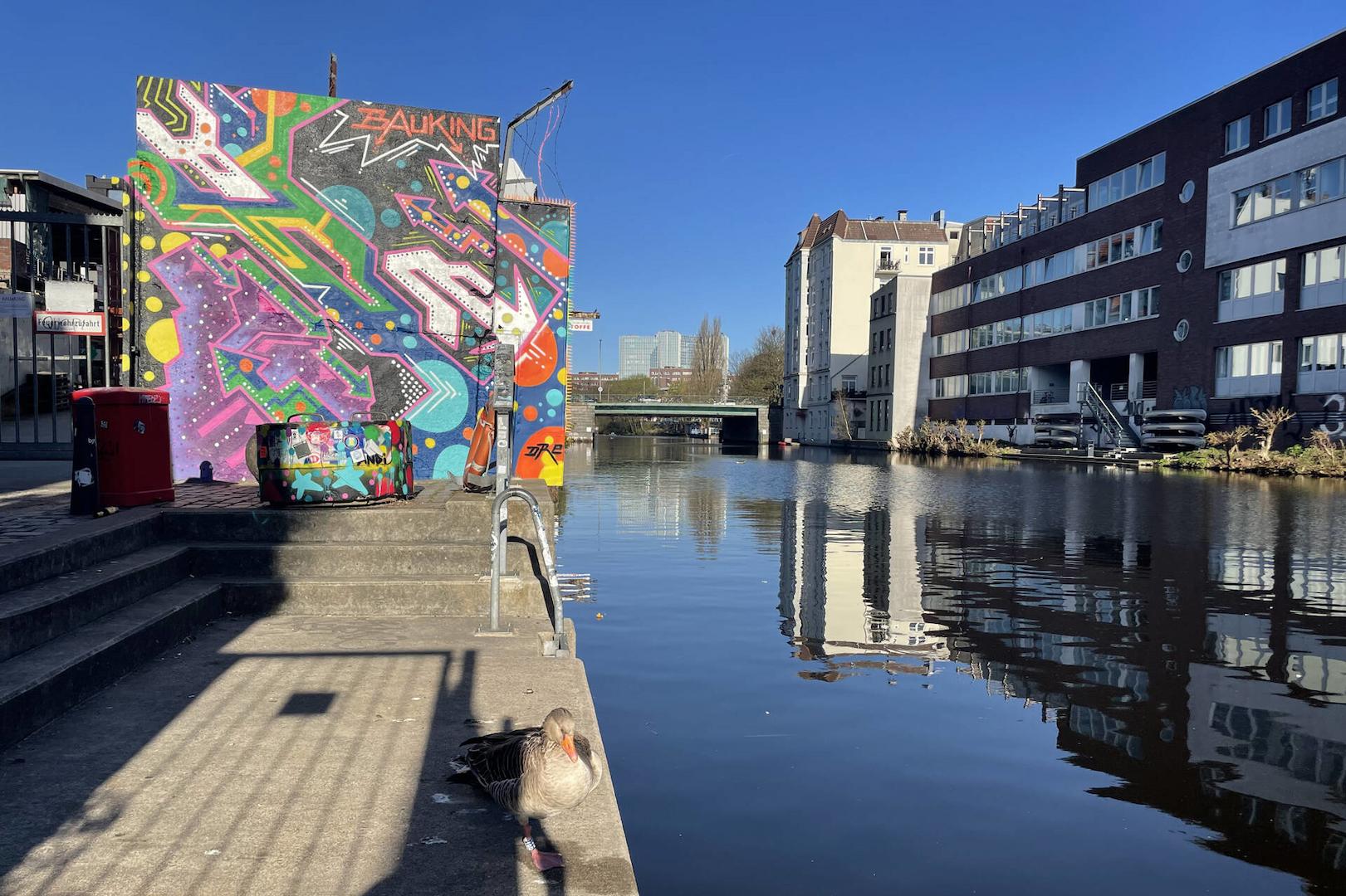 Nur 240m zum nächsten Bootsanleger 