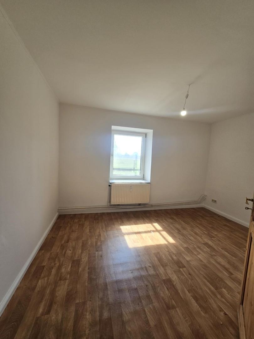 Schlafzimmer_Blick zum Fenster