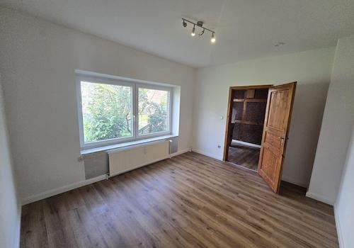 Arbeitszuimmer_Blick zur Tür