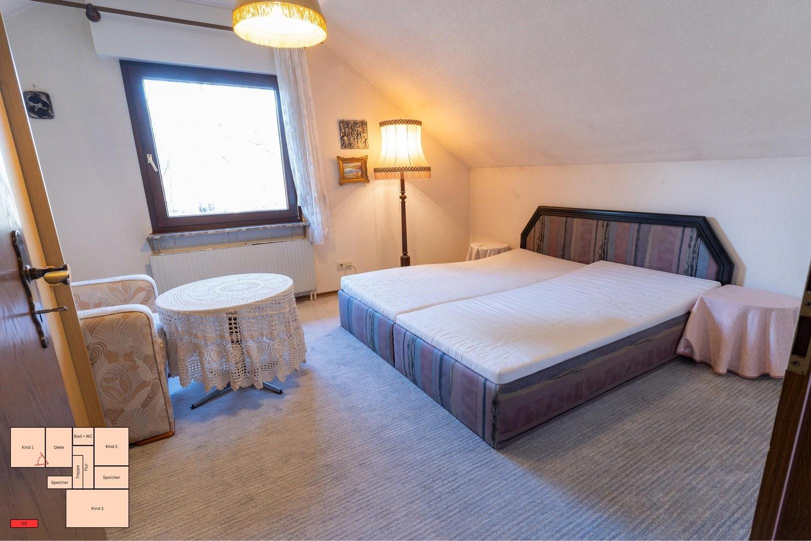 Schlafzimmer 1 OG