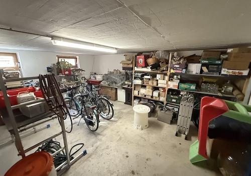 Keller von Garage