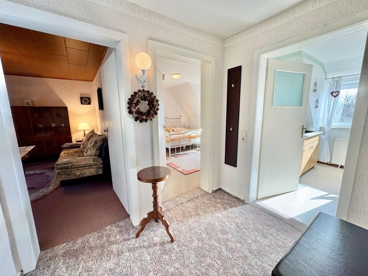 Flur 2. Wohnung Dachgeschoss