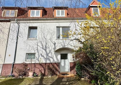 Hausansicht von hinten