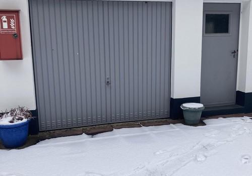 Einzelgarage direkt im Hof