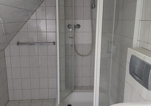 Badezimmer mit Fenster