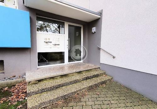 Hausansicht - Eingang 8 rechts