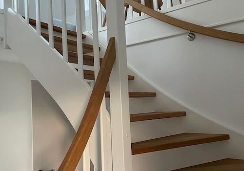 Treppenaufgang (neu)