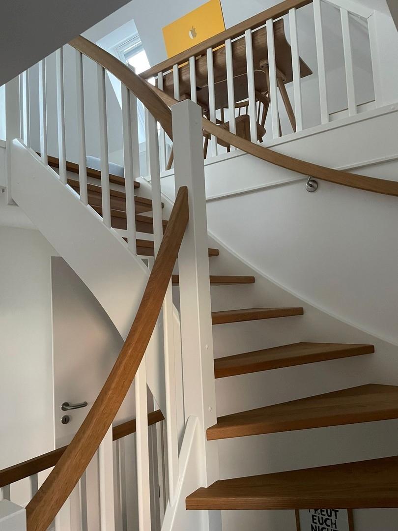 Treppenaufgang (neu)