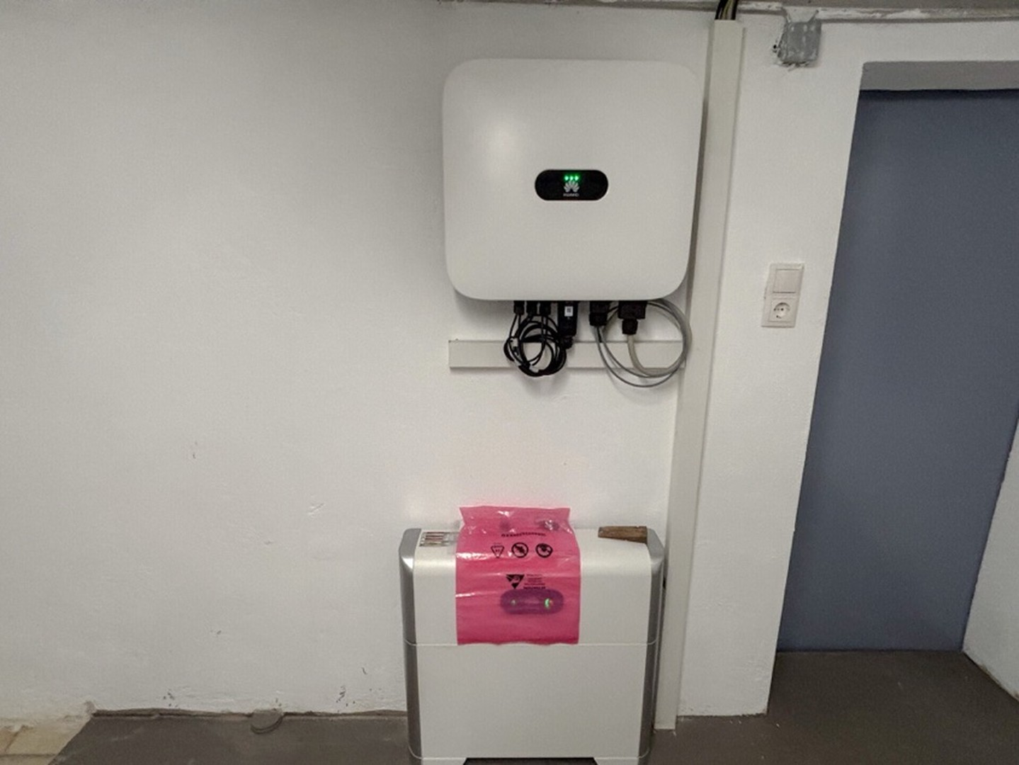 Wechselrichter + Batterie