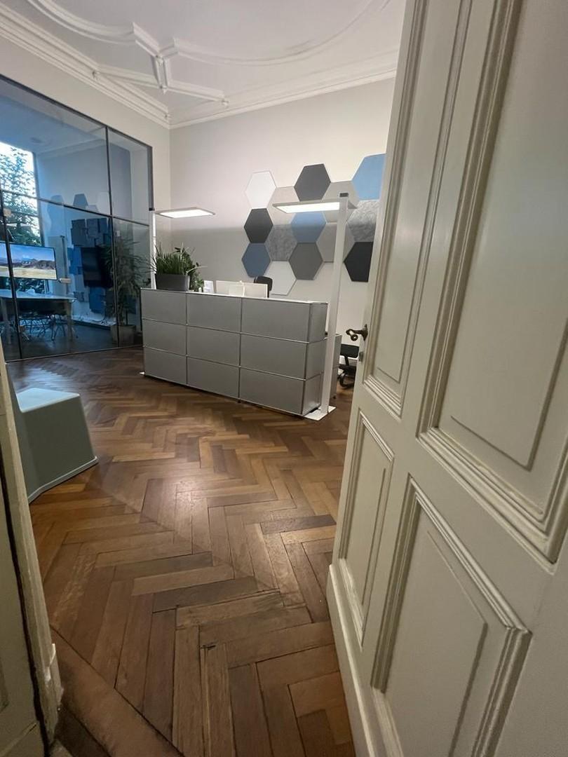 Zugang mittlerer Raum/Empfang