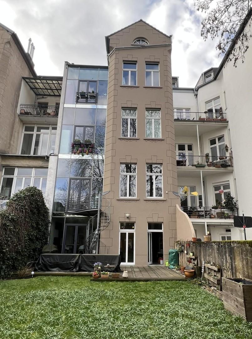 Rückseite des Hauses Terrasse