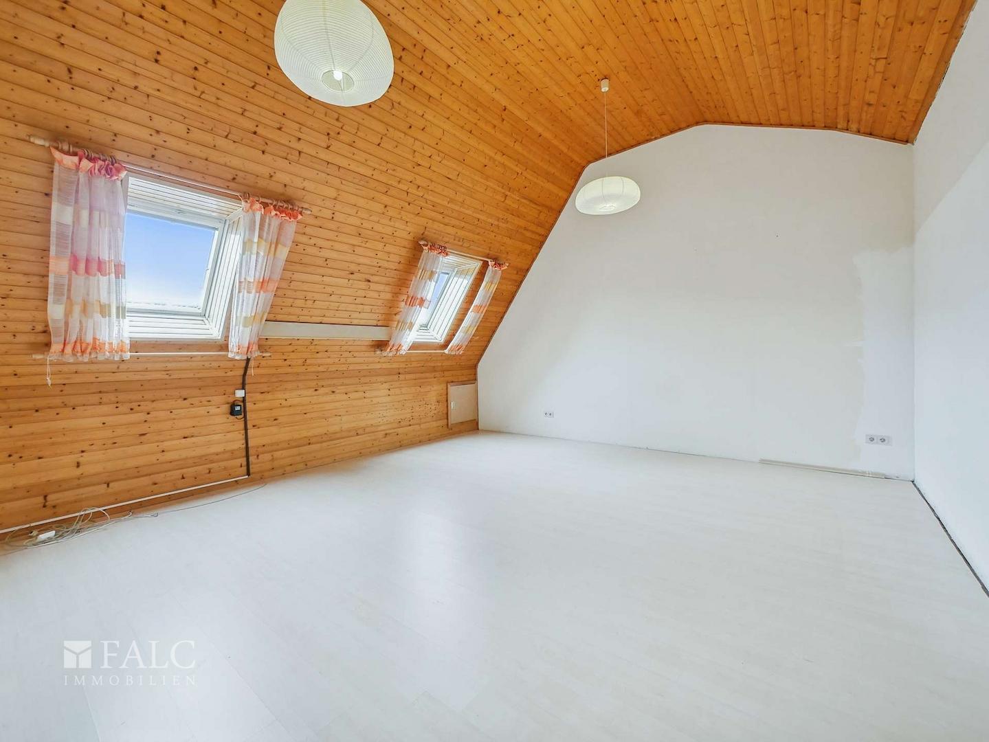 Dachgeschosszimmer ausbaufähig