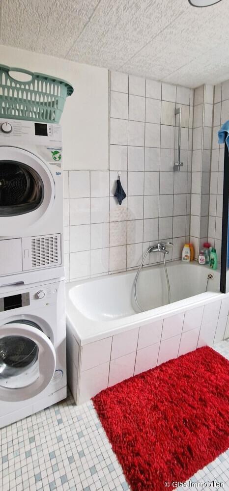 Badezimmer mit Wanne