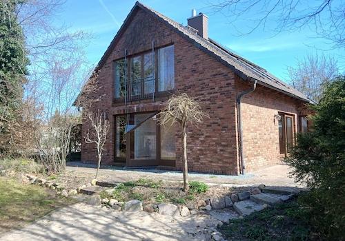 Hausseite Westen - Garten