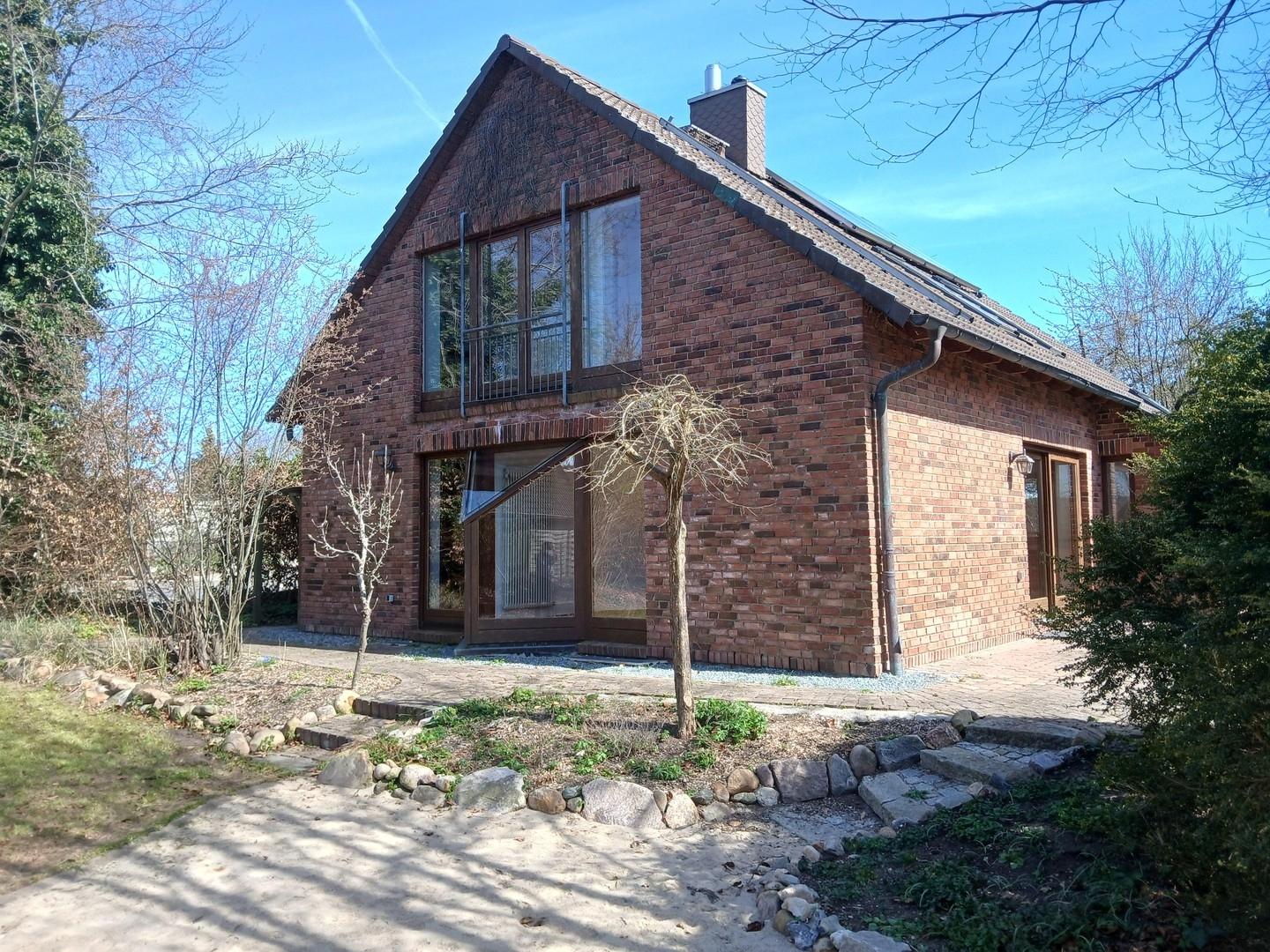 Hausseite Westen - Garten