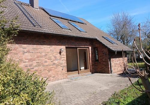 Hausseite Süden - Terrasse