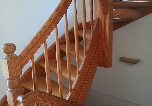 Treppe ins OG und Keller