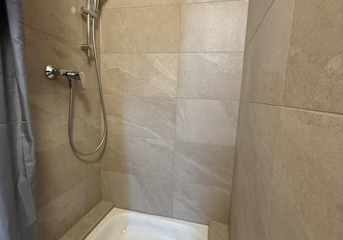 Badezimmer 1 mit Dusche