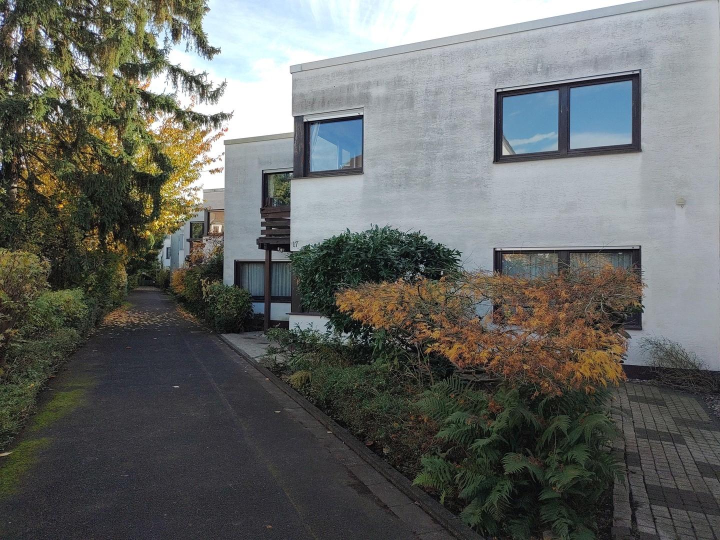 Hausansicht Herbst