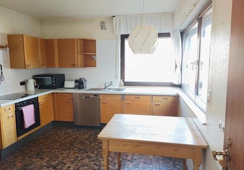 Küche mit Blick auf Petersberg