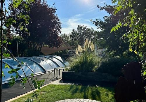 9d99deff-73d3-47c8-aa39-f6102650dd68