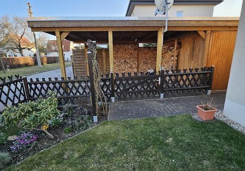Carport mit Fahrradschuppen