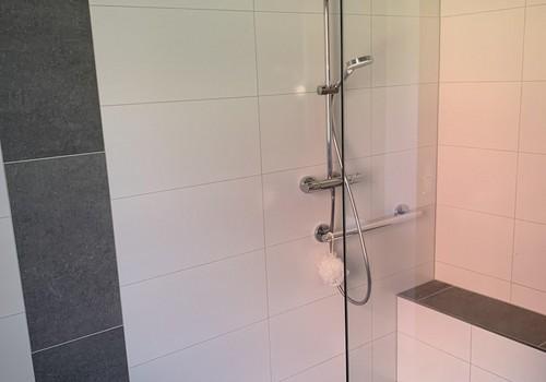 Bad / Walk in Dusche EG
