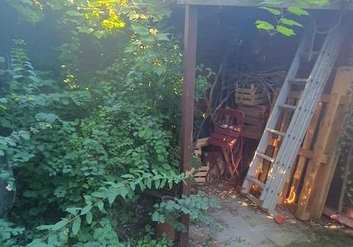 Abstellmöglichkeit bei Garage