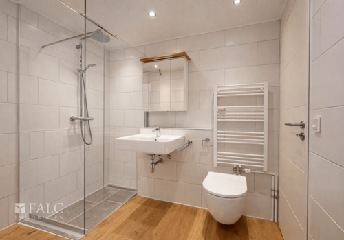 Komplettansicht Badezimmer