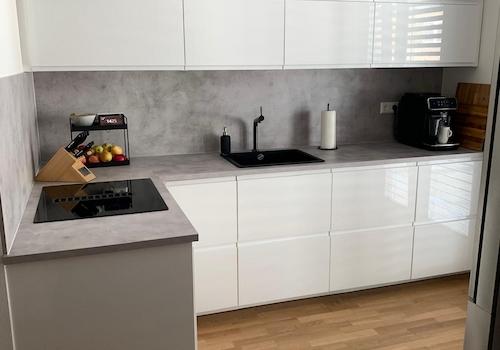 EBK  ist Eigentum der Vormieter 