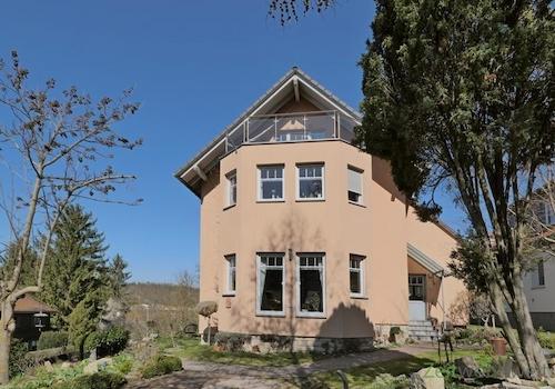 Außenansicht im Februar