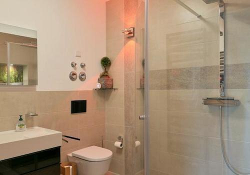 Blick in das zweite Bad