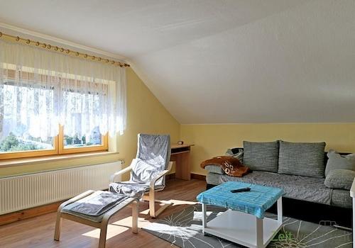 Blick ins Wohnzimmer