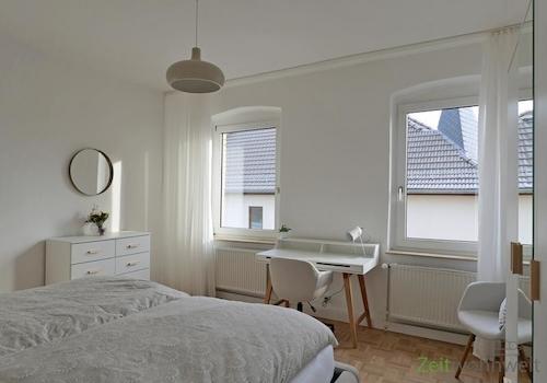 Kleiderschrank,Kommode, Schreibtisach