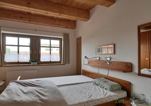 Blick ins Schlafzimmer