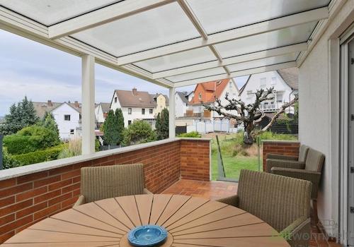 überdachte Terrasse zum Garten