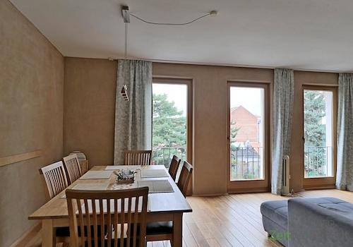 Blick ins Wohnzimmer