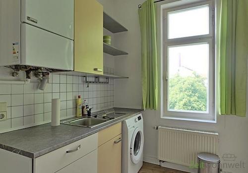 Waschmaschine in der Küche