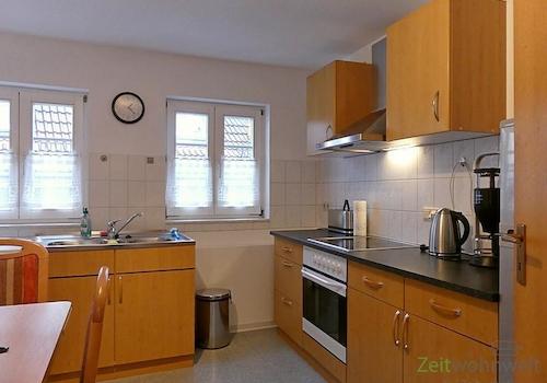 Wohnküche mit Geräten